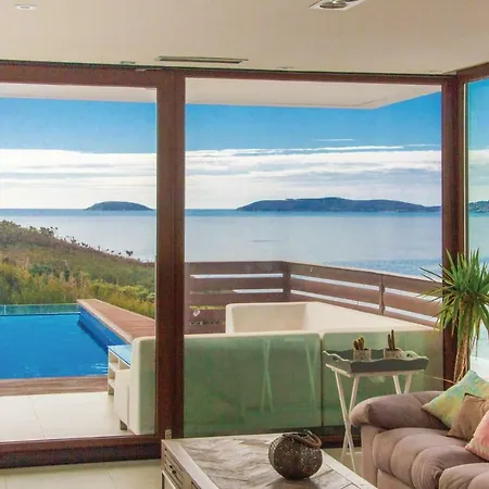 Casa de Férias Four-bedroom Holiday In Sanxenxo