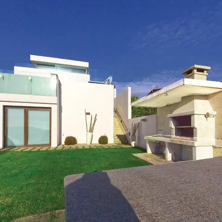 Four-bedroom Holiday In Casa de Férias *